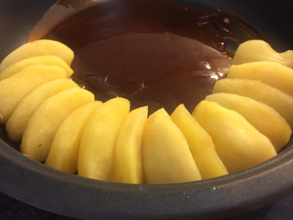 Place apples on the caramel