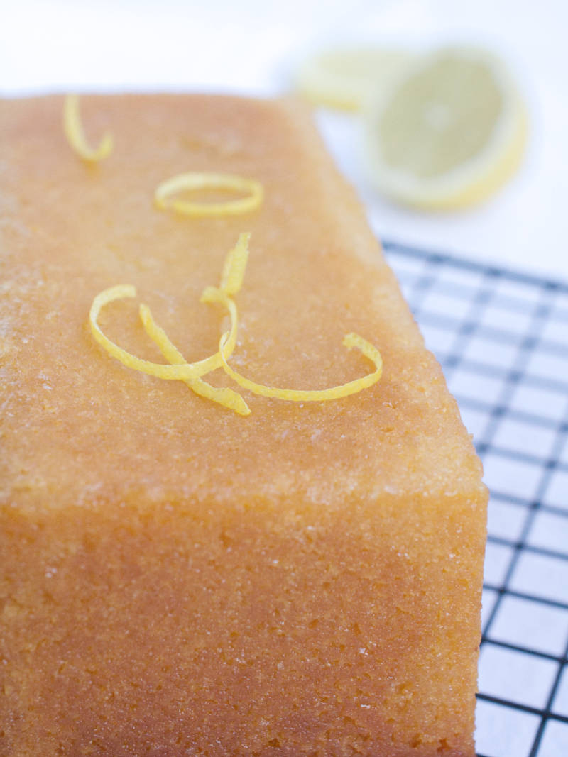 Gâteau frais et moelleux au citron - La cuisine de Bernard